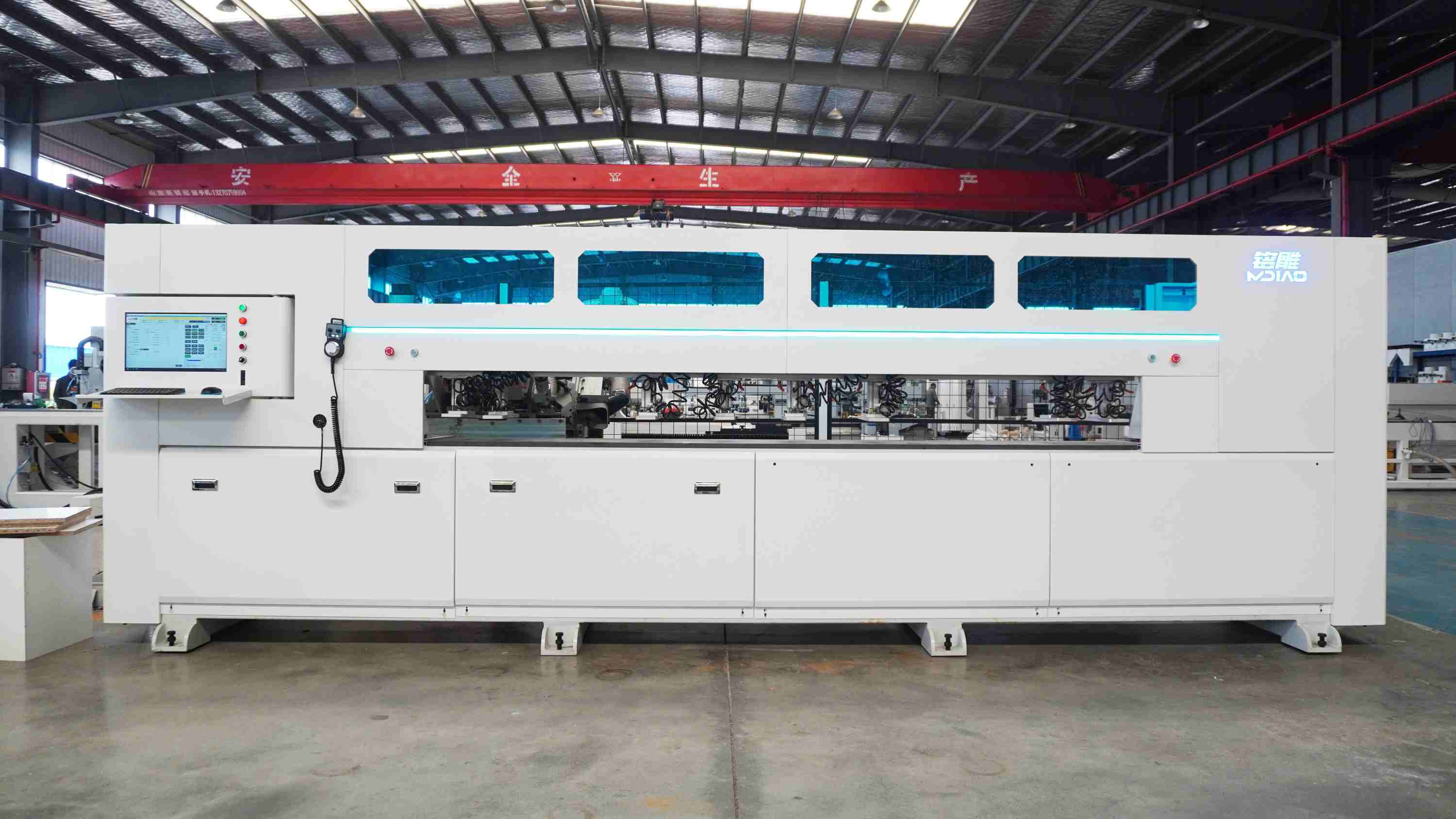 MD2800LF CNC-Maschine für Schaltschränke