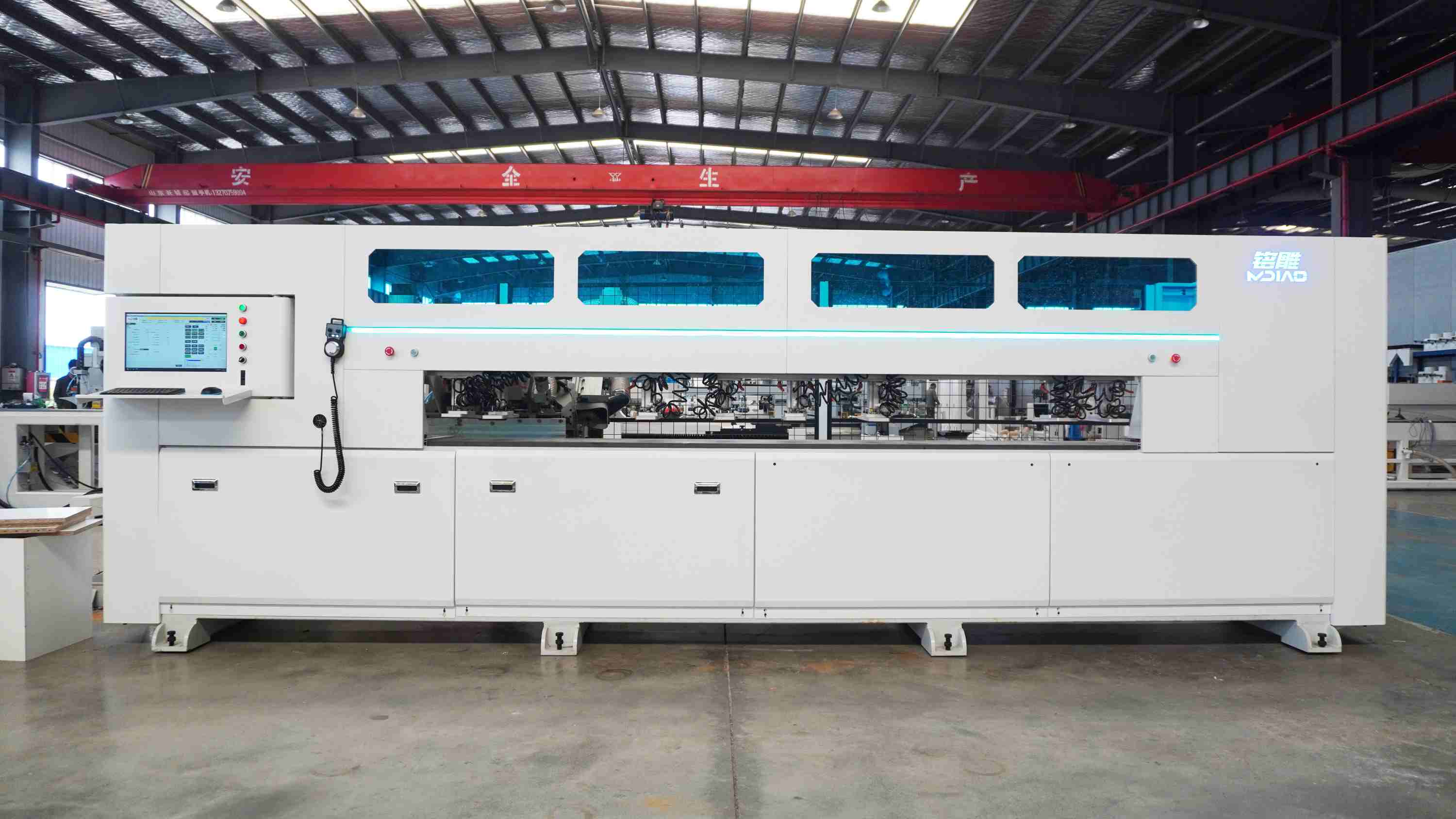 MD2800LF CNC-Maschine für Schaltschränke