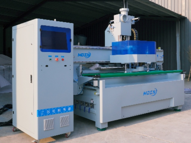 M8 (6 x 10) CNC-Fräsmaschine mit 8-fach automatischem Werkzeugwechsler