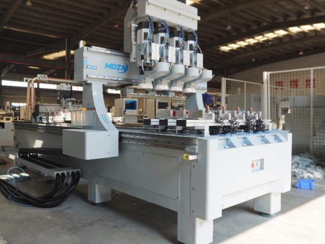 CNC-Profilfräsmaschine für industrielle Aluminiumprofile